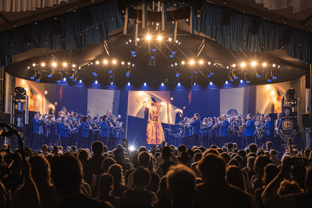 2025-10-10_Reflexion-Oktoberfeest_ROCKATEER_Lampen-003 3-min